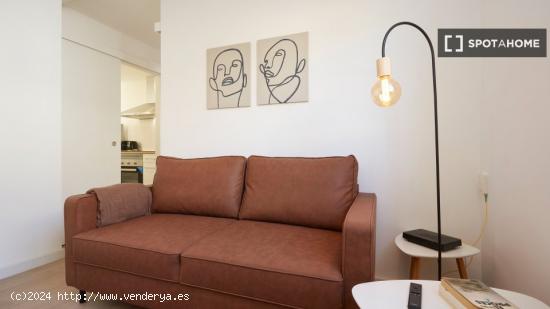 Apartamento de 2 dormitorios en alquiler en El Raval, Barcelona - BARCELONA