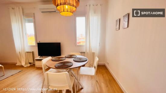 Apartamento de 2 dormitorios en alquiler en Imperial - MADRID