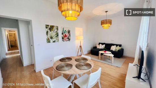 Apartamento de 2 dormitorios en alquiler en Imperial - MADRID