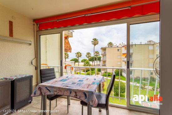 APARTAMENTO CON VISTAS AL MAR EN ZONA LA LLOSA (CAMBRILS) - TARRAGONA