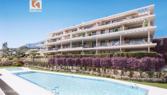 APARTAMENTO EN VENTA EN ESTEPONA CON VISTA AL MAR - MALAGA