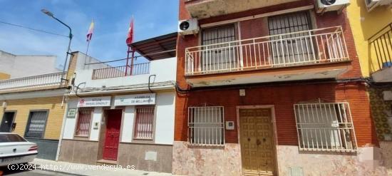 Chalet adosado en venta en Calle Laguna, 41014, Sevilla (Sevilla) 109.000 € - SEVILLA