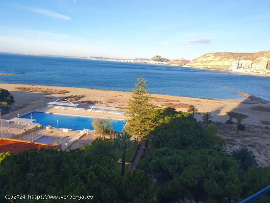 Amplio piso en primera linea con excelentes vistas al mar en Cabo de las huertas - ALICANTE