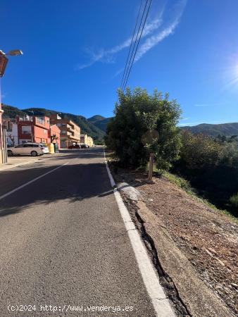 Solar urbano ubicado en la zona del Monasterio de la Valldigna - VALENCIA