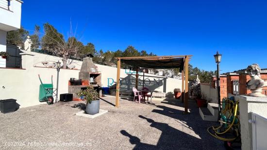 Casa a 4 vientos con vistas despejadas en urbanización residencial Daltmar, Olèrdola - BARCELONA