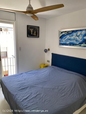 Moderno apartamento con terraza en el corazón de Sitges - BARCELONA