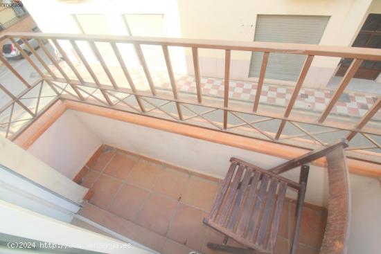 600 euros, pleno centro de chrurriana, piso de dos dormitorios, amueblado - GRANADA