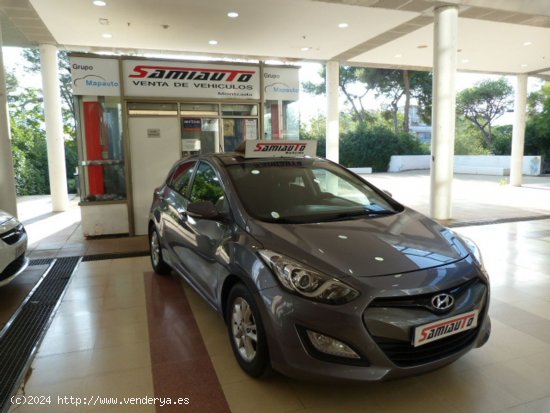 Hyundai i30 HYUNDAI i30 1.4 Klass 5p. muy muy bien cuidado, kilómetros garantizados - Montcada i Re