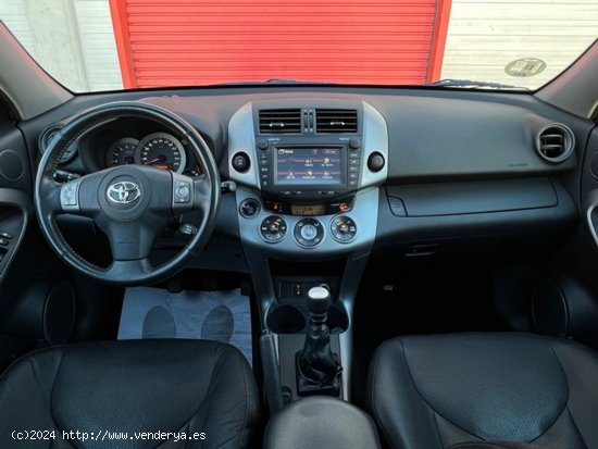 Toyota Rav4 2.2 D4D 177cv Premium - Griñon