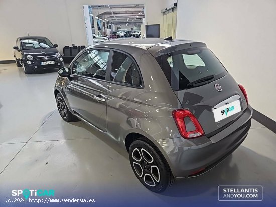 Fiat 500   1.0 Hybrid 51KW (70 CV) Club - Sant Boi de Llobregat