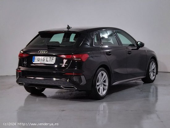 Audi A3 Sportback 35 TDI S line - 