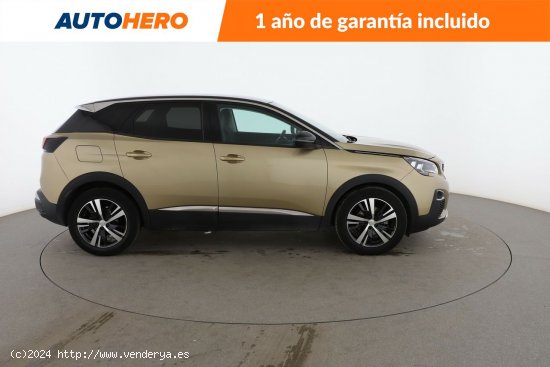 Peugeot 3008 1.2 PureTech Allure - 