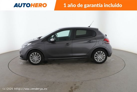 Peugeot 208 1.2 PureTech Signature - 