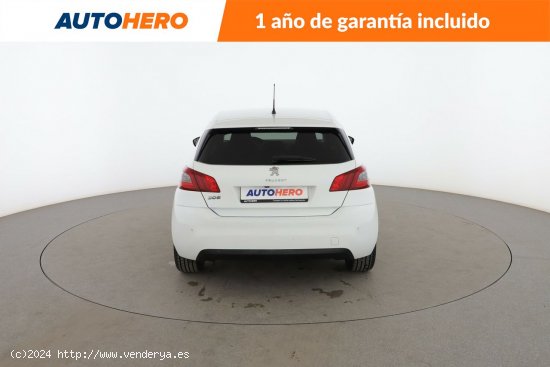 Peugeot 308 1.2 PureTech Allure - 