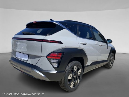 Hyundai Kona Nuevo  1.0 T-GDi 88 kW (120 CV) MT6 2WD Blackline - 