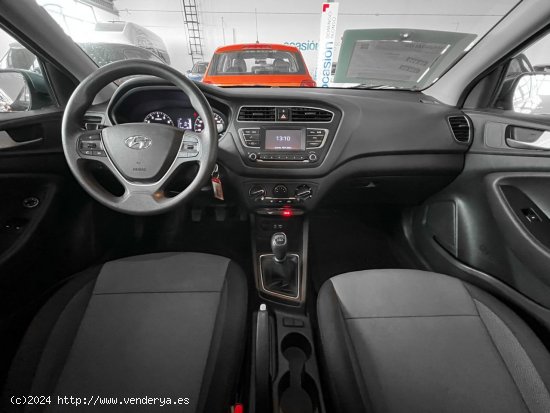 Hyundai i20  FL 1.2 MPi 61,8 kW (85 CV) MT5 2WD Classic - 