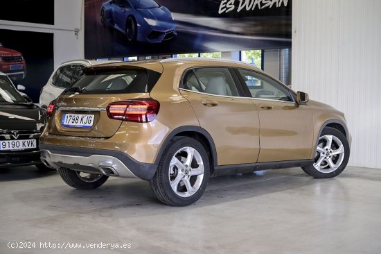 Mercedes GLA MERCEDES-BENZ  GLA 220 d - 