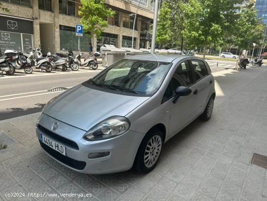 Fiat Punto 1.4 8v Lounge 77 CV Gasolina S&S - Barcelona