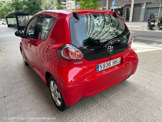 Toyota Aygo 1.0 VVT-i Connect - Barcelona