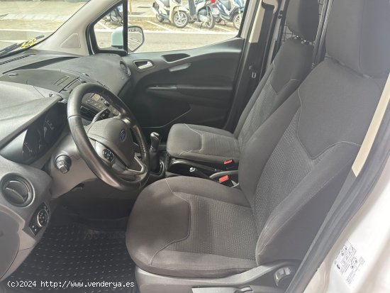 Ford Transit Courier  Kombi 1.5 TDCi 95cv Ambiente - Barcelona