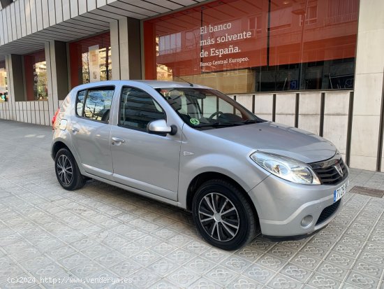 Dacia Sandero Ambiance dCi 75cv E5 - Barcelona