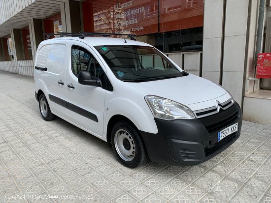 Citroën Berlingo Talla M BlueHDi 75 LIVE - Barcelona