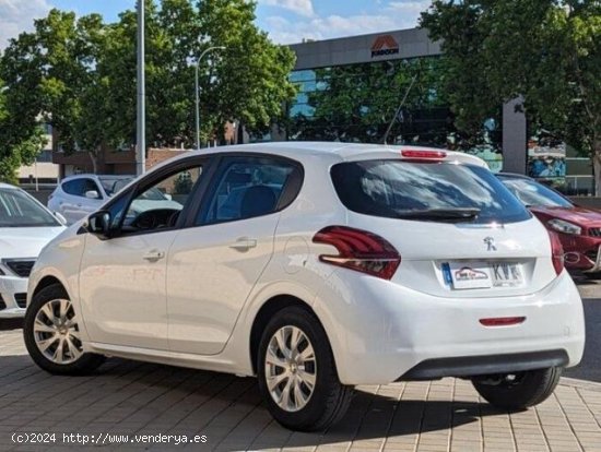 PEUGEOT 208 en venta en TorrejÃ³n de
Ardoz (Madrid) - TorrejÃ³n de
Ardoz