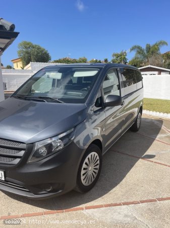  Mercedes Vito Mixti 119 Cdi 447  190 AT 4x4 select compact de 2016 con 300.000 Km por 24.000 EUR. en 