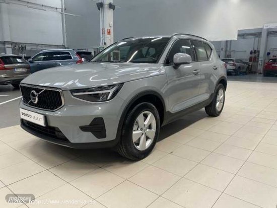 Volvo XC40 XC40 Essential, B3 Mild hybrid, Gasolina de 2024 con 5 Km por 34.450 EUR. en Navarra