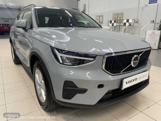 Volvo XC40 XC40 Essential, B3 Mild hybrid, Gasolina de 2024 con 5 Km por 34.450 EUR. en Navarra