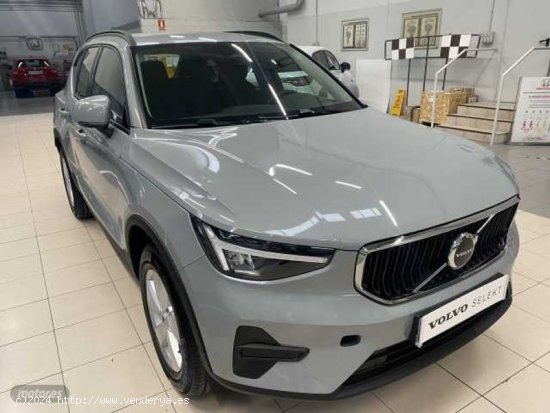 Volvo XC40 XC40 Essential, B3 Mild hybrid, Gasolina de 2024 con 5 Km por 34.450 EUR. en Navarra