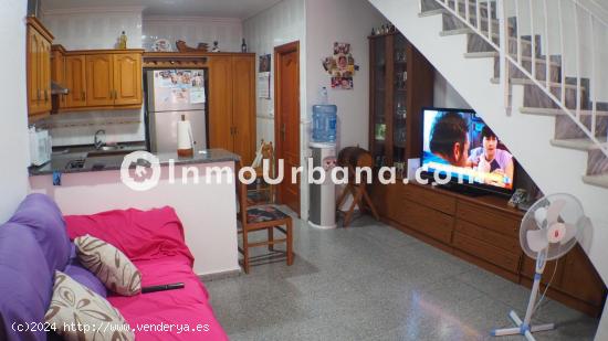 MAGNIFICO DUPLEX SEMINUEVO 3  HAB,  ZONA PZA DE BARCELONA - ALICANTE