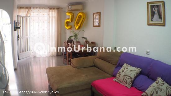 MAGNIFICO DUPLEX SEMINUEVO 3  HAB,  ZONA PZA DE BARCELONA - ALICANTE