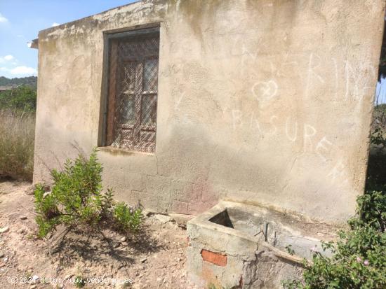  TERRENO CON CUARTO DE APEROS - MURCIA 