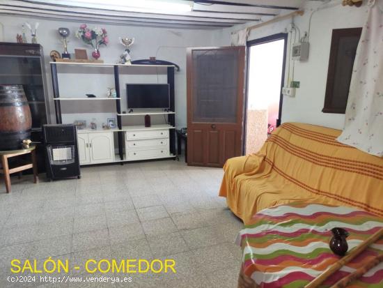 SE VENDE CASA CON TERRENO EN RINCON DE SECA - MURCIA