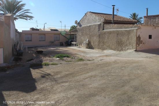 Parcela en venta  de terreno urbano de 140,97 m2 en partida de  carrús frente l'aljub - ALICANTE