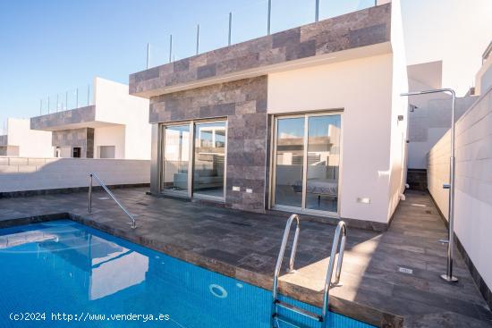  Dúplex en Villamartin con jardin y piscina privada - ALICANTE 