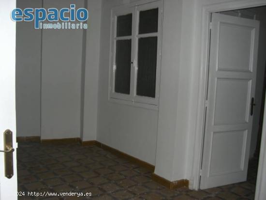 VENTA PISO EN LA PUEBLA - LEON