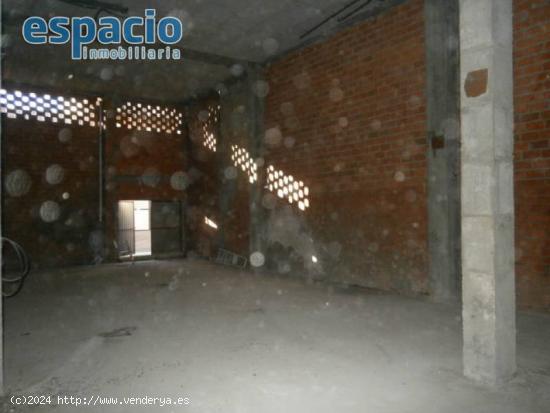 SE VENDE LOCAL CENTRICO EN PONFERRADA - LEON