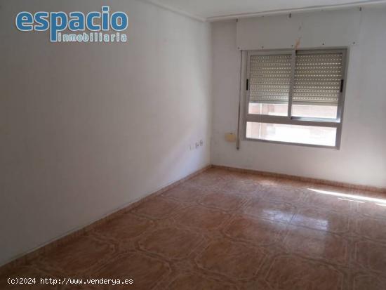 VENTA PISO ZONA FLORES - LEON