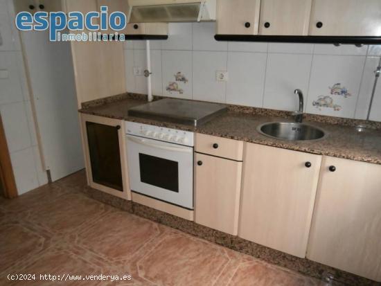 VENTA PISO ZONA FLORES - LEON