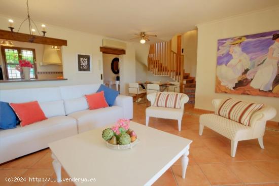 VENTA - VILLA - CUEVAS DEL ALMANZORA -  4 DORMITORIOS + 3 BAÑOS - 211M2 - 775 M2 PARCELA - ALMERIA