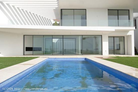 Impresionante villa de estilo contemporaneo con vistas panoramicas en La Alqueria, Benahavis - MALAG