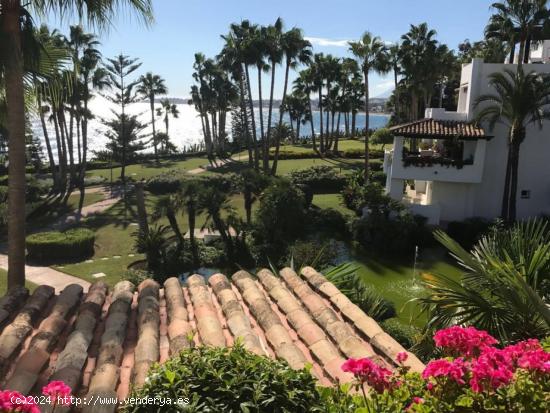 Totalmente reformado apartamento de 2 dormitorios con vistas al mar. - MALAGA