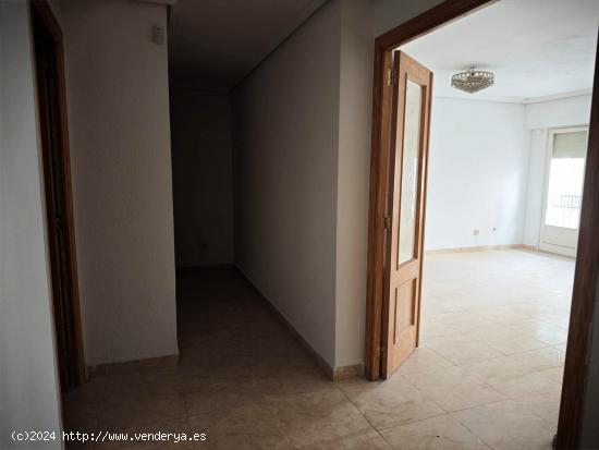 OPORTUNIDAD VIVIENDA EN ALTABIX - ALICANTE