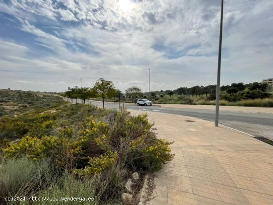 Parcela urbana en Alenda Golf - ALICANTE