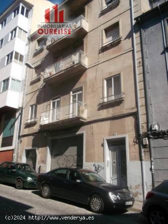 EDIFICIO PARA REFORMAR EN LA ZONA DEL COUTO - ORENSE