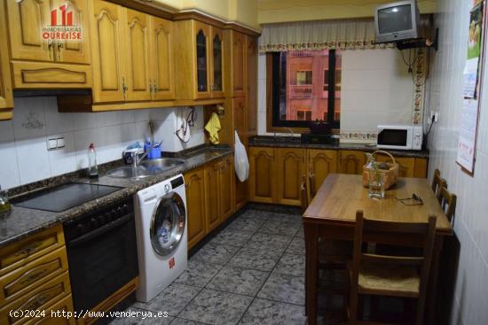 AMPLIA VIVIENDA EN EL CENTRO DE LA VALENZÁ - ORENSE