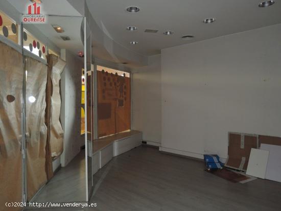 REF. 3393 LOCAL EN GALERÍAS DEL CENTRO DE LA CIUDAD DE OURENSE - ORENSE