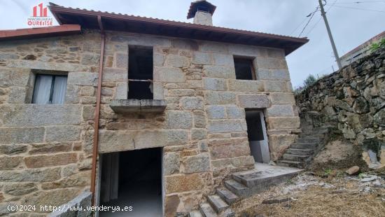 CHALET PAREADO EN CONSTRUCCIÓN - ORENSE